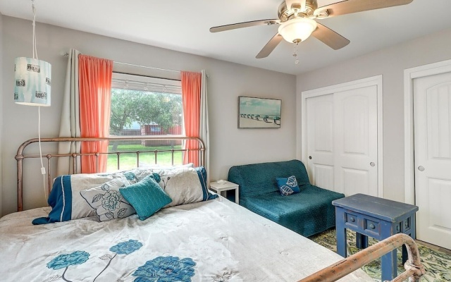 photo 4 of Jewel's Peace Of Paradise 2 Bedroom Home by RedAwning