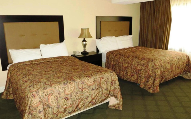 photo 4 of Jockey Club Suites
