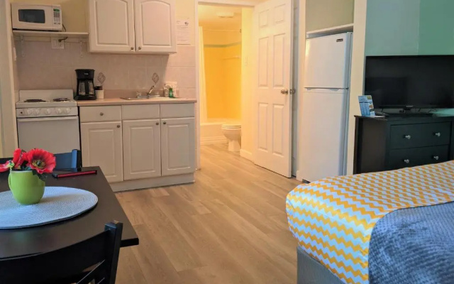 photo 3 of John's Pass Beach Motel