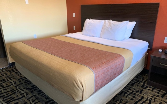 photo 4 of Journey Inn