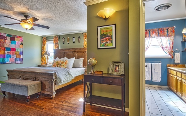 photo 4 of Jungle Cruise 4 Bedrooms 2.5 Bathrooms Home