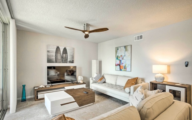 photo 4 of Jupiter Bay Condo w/ Pool < Half Mile to Beach!