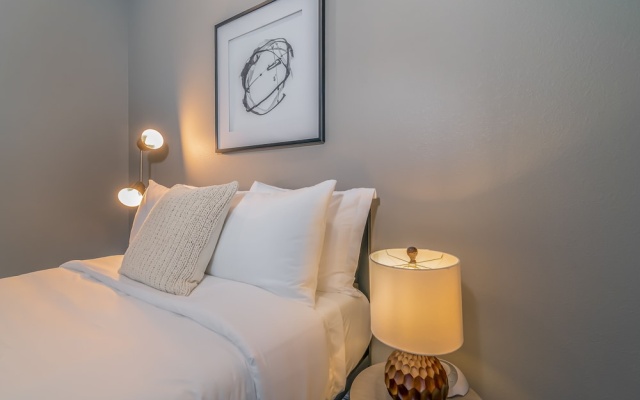 photo 3 of Kasa Des Moines Downtown Apartments