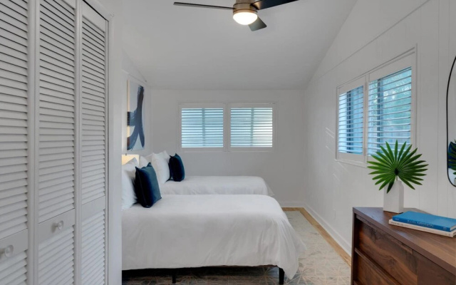 photo 5 of Kasa Laguna 5BD 2BA With Pool Putting Green, Fort Lauderdale