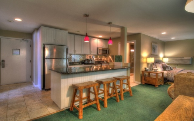 photo 2 of Kcis 342 - Renovated Two Room Condo Suite, Close To Mountain!