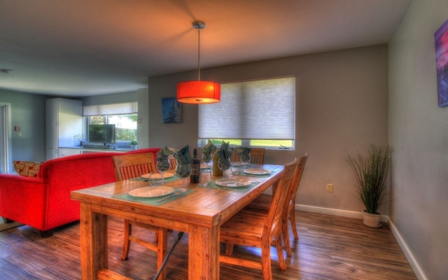 photo 2 of Kcis 532 - Summer Suite! Modern, Pool, 2rm, 2ba, Mtn Bike