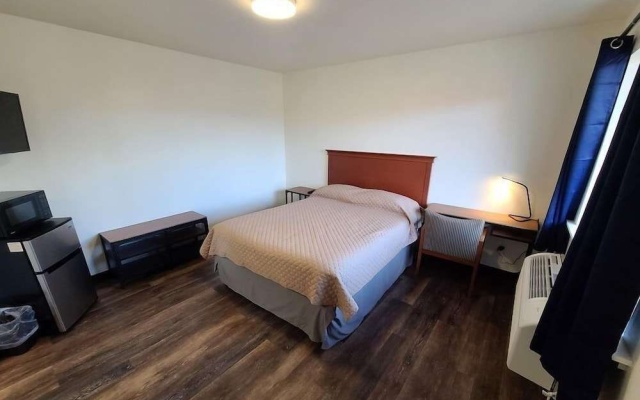 photo 3 of K&E Motor Inn