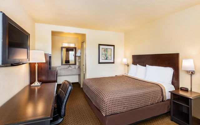 photo 3 of Key Inn and Suites