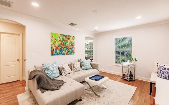 photo 4 of Key Lime Bungalow 2 BD 1 BA With Private Pool
