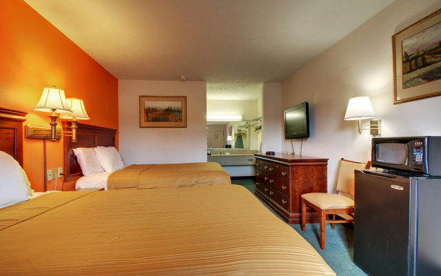 photo 2 of Rodeway Inn Oxford