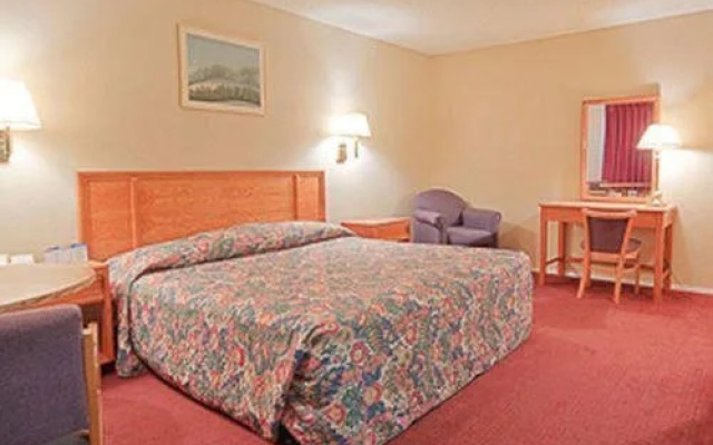 photo 2 of Kingsley Inn Suites