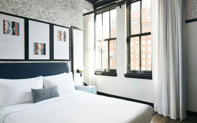 photo 5 of Kinley Cincinnati Downtown, a Tribute Portfolio Hotel