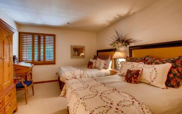 photo 4 of Kiva 227