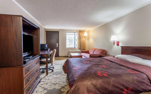 photo 2 of Knights Inn Farmington Hill