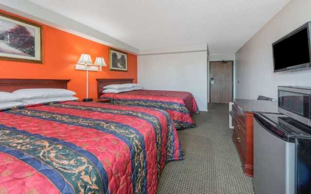 photo 5 of Knights Inn  Ferguson MO