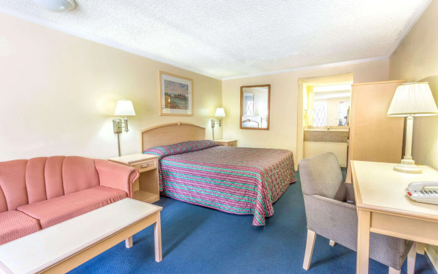 photo 3 of Knights Inn - Norcross, GA