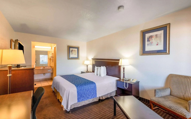 photo 4 of Rodeway Inn