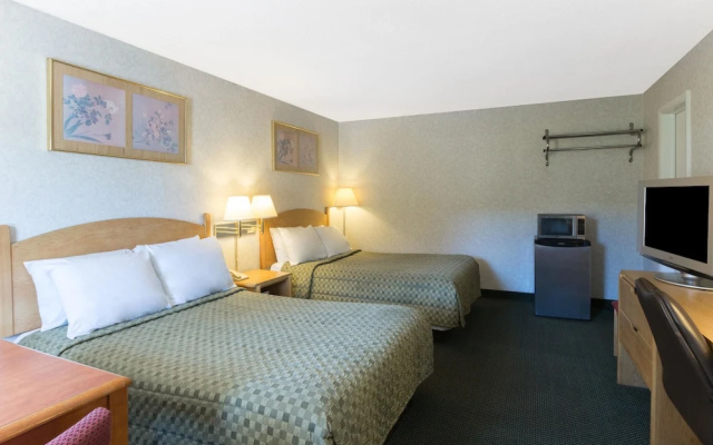 photo 3 of Knights Inn Poconos/Bartonsville