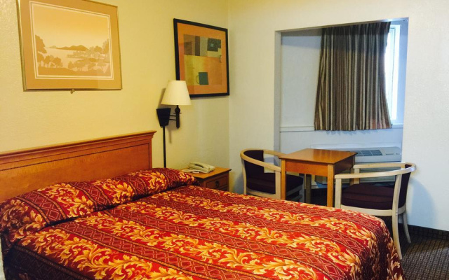 photo 3 of Knights Inn San Francisco Near the Presidio