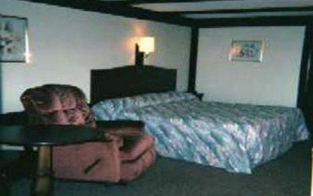 photo 5 of Knights Inn Somerset