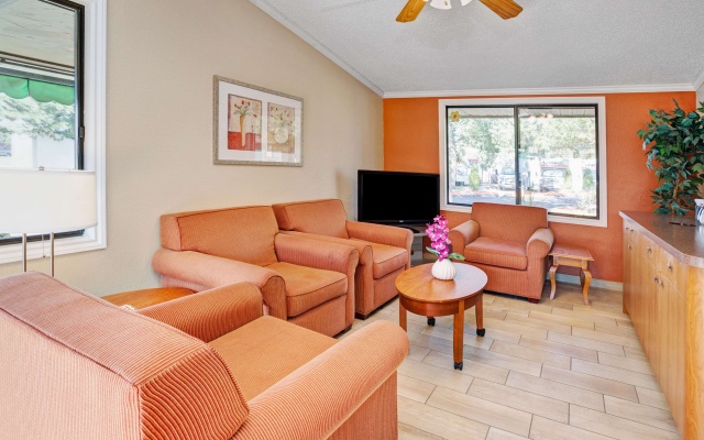 photo 3 of Knights Inn Sterling Heights
