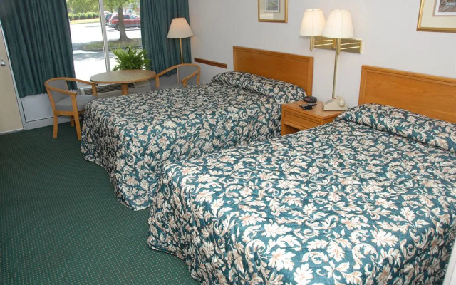 photo 3 of Quarterpath Inn And Suites