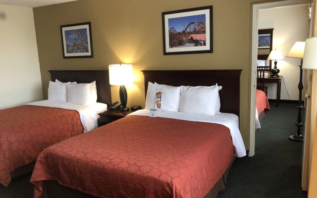 photo 5 of Knott's Hotel