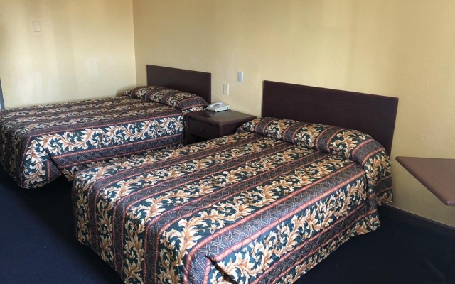 photo 2 of Lone Star Inn