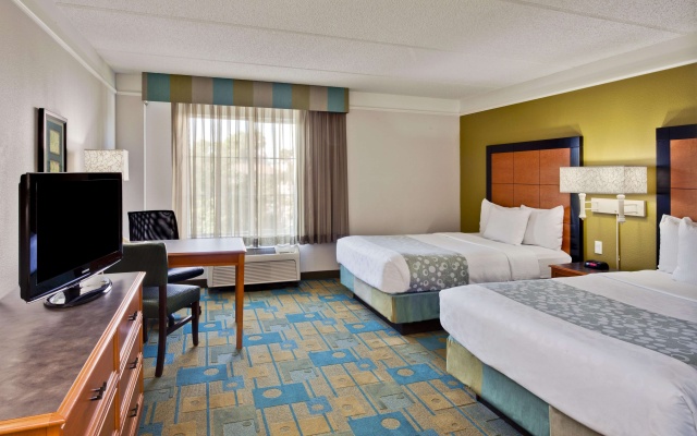 photo 4 of La Quinta Inn & Suites by Wyndham Ft. Lauderdale Airport