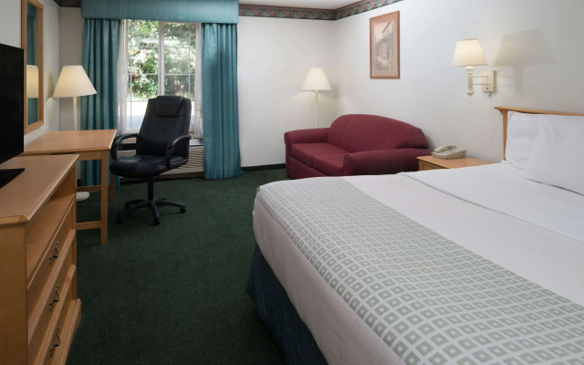 photo 2 of Baymont by Wyndham Coeur D Alene