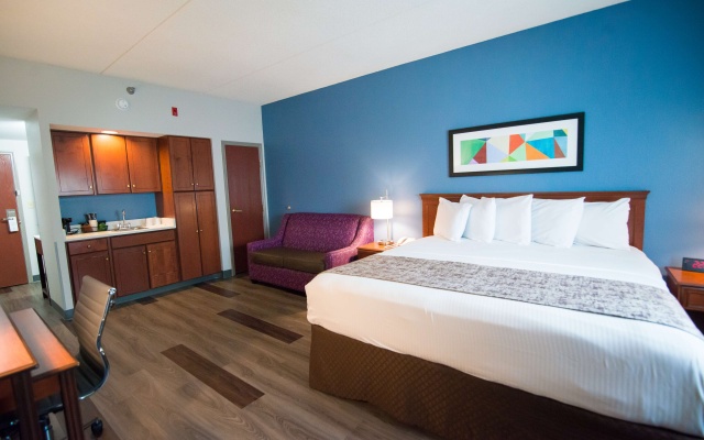 photo 3 of Best Western Louisville Airport Expo