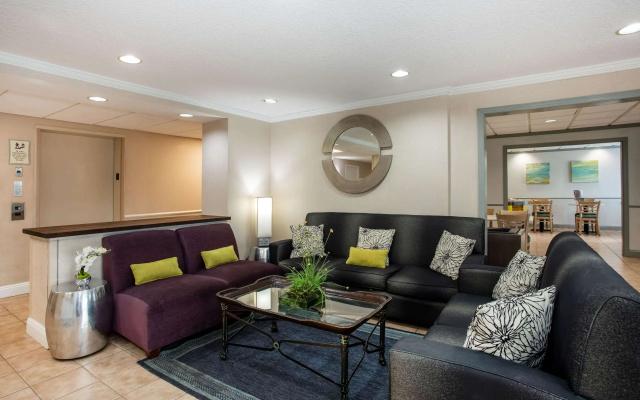 photo 2 of La Quinta Inn & Suites by Wyndham Melbourne Viera