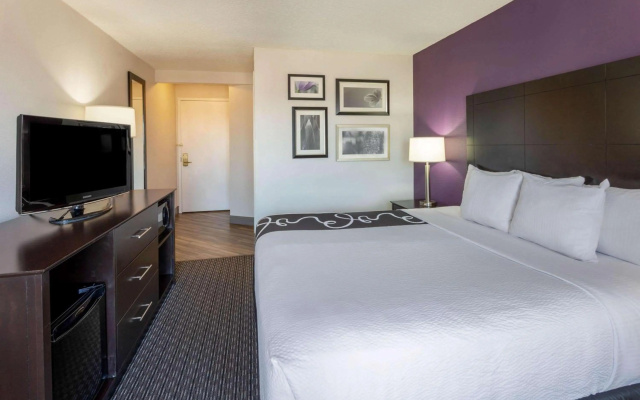 photo 5 of Bloom Hotel