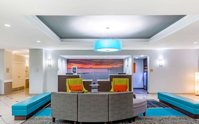 photo 2 of La Quinta Inn & Suites by Wyndham Orange