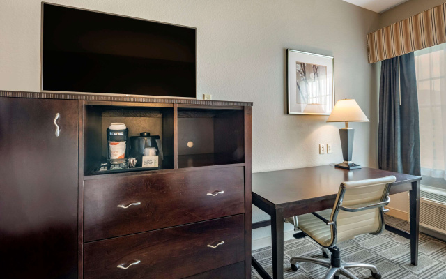 photo 5 of Comfort Inn & Suites