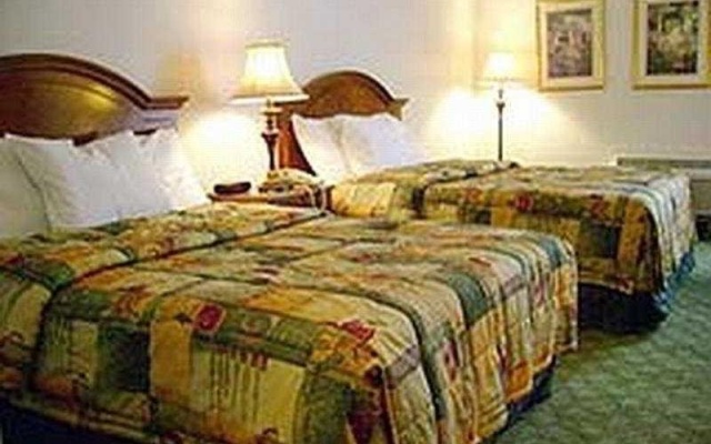 photo 3 of La Quinta Inn & Suites St. Paul