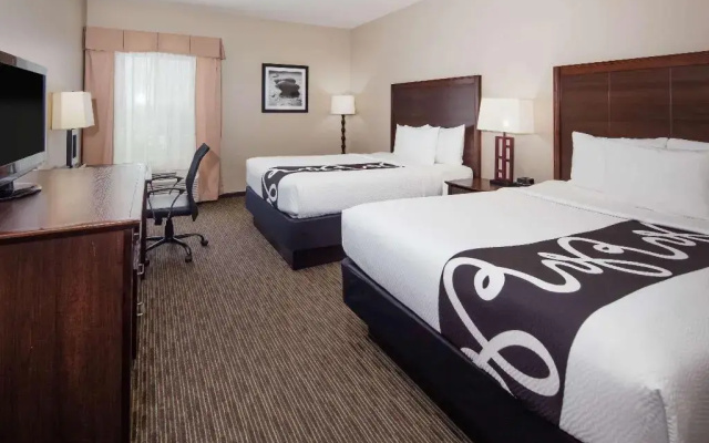 photo 3 of LA QUINTA INN & SUITES INGLEWOOD