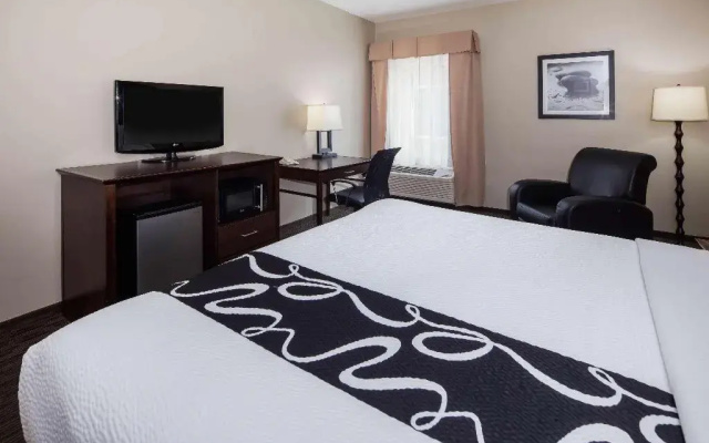 photo 5 of LA QUINTA INN & SUITES INGLEWOOD