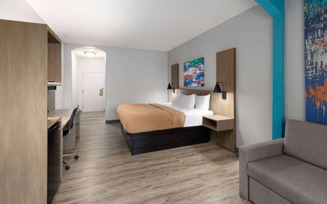photo 4 of MainStay Suites Decatur River City