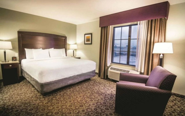 photo 5 of LA QUINTA INN & SUITES BY WYNDHAM LAS VEGAS AIRPORT SOUTH