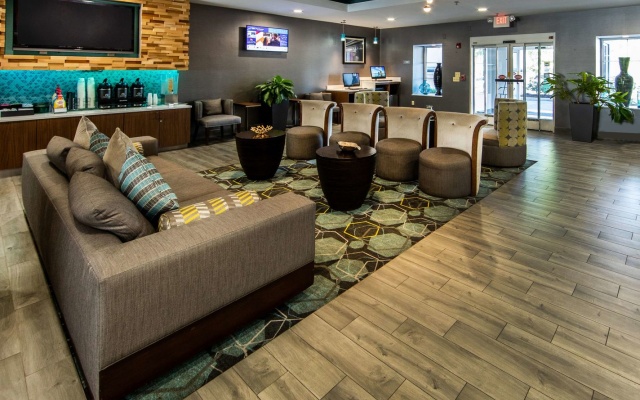 photo 2 of City Express by Marriott Duluth