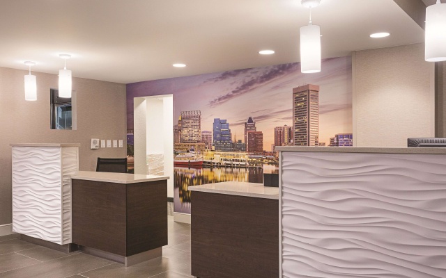 photo 2 of La Quinta Inn & Suites by Wyndham Baltimore BWI Airport