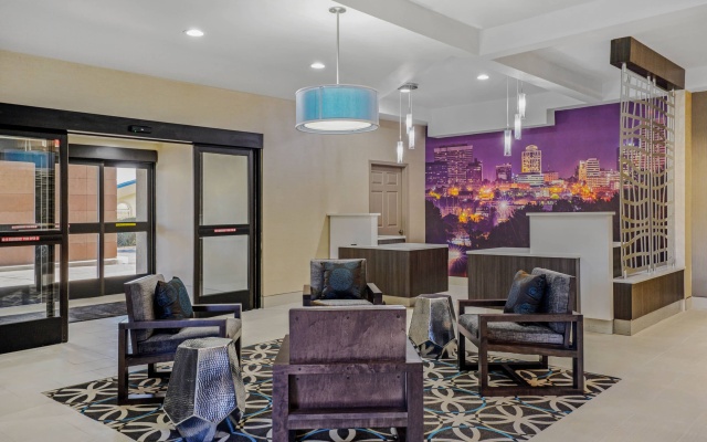 photo 2 of La Quinta Inn Columbia Se / Fort Jackson