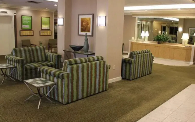 photo 2 of La Quinta Inn & Suites By Wyndham Coral Springs Univ Dr