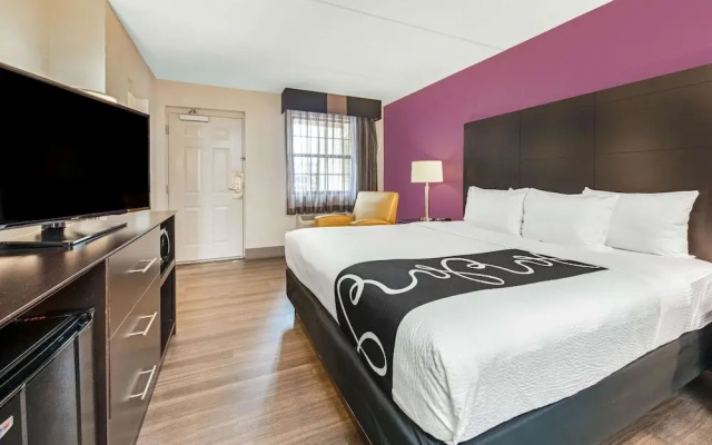 photo 4 of La Quinta Inn by Wyndham Miami Airport North