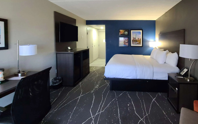 photo 4 of Comfort Inn Boston Milford