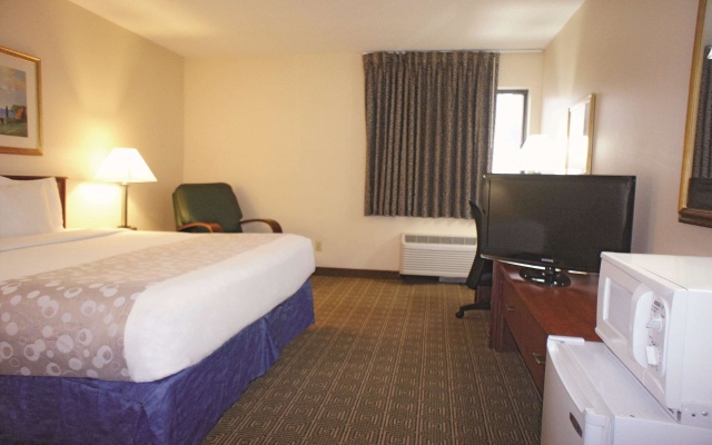 photo 3 of La Quinta Inn by Wyndham Omaha Southwest