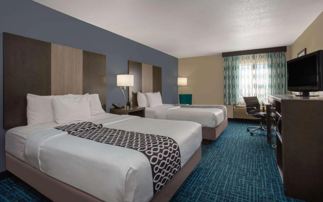 photo 4 of La Quinta Inn & Suites by Wyndham Peru Starved Rock St Park