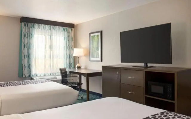 photo 4 of La Quinta Inn By Wyndham Peru Starved Rock State Park