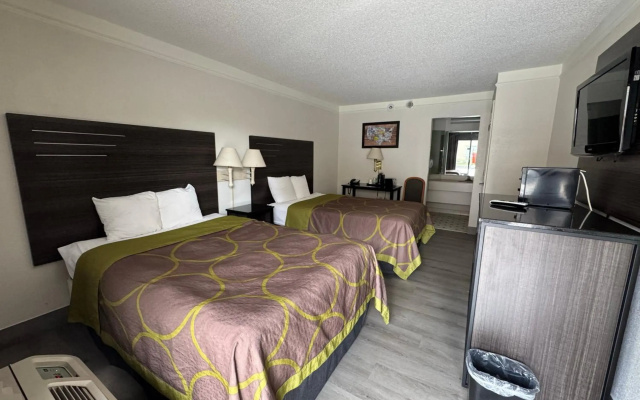 photo 4 of Super 8 by Wyndham Savannah